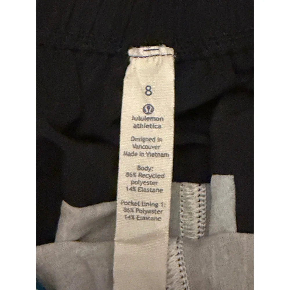 Lululemon Spring‎ Break Away II Teal Tropical Palm Print Athletic Shorts Size 8